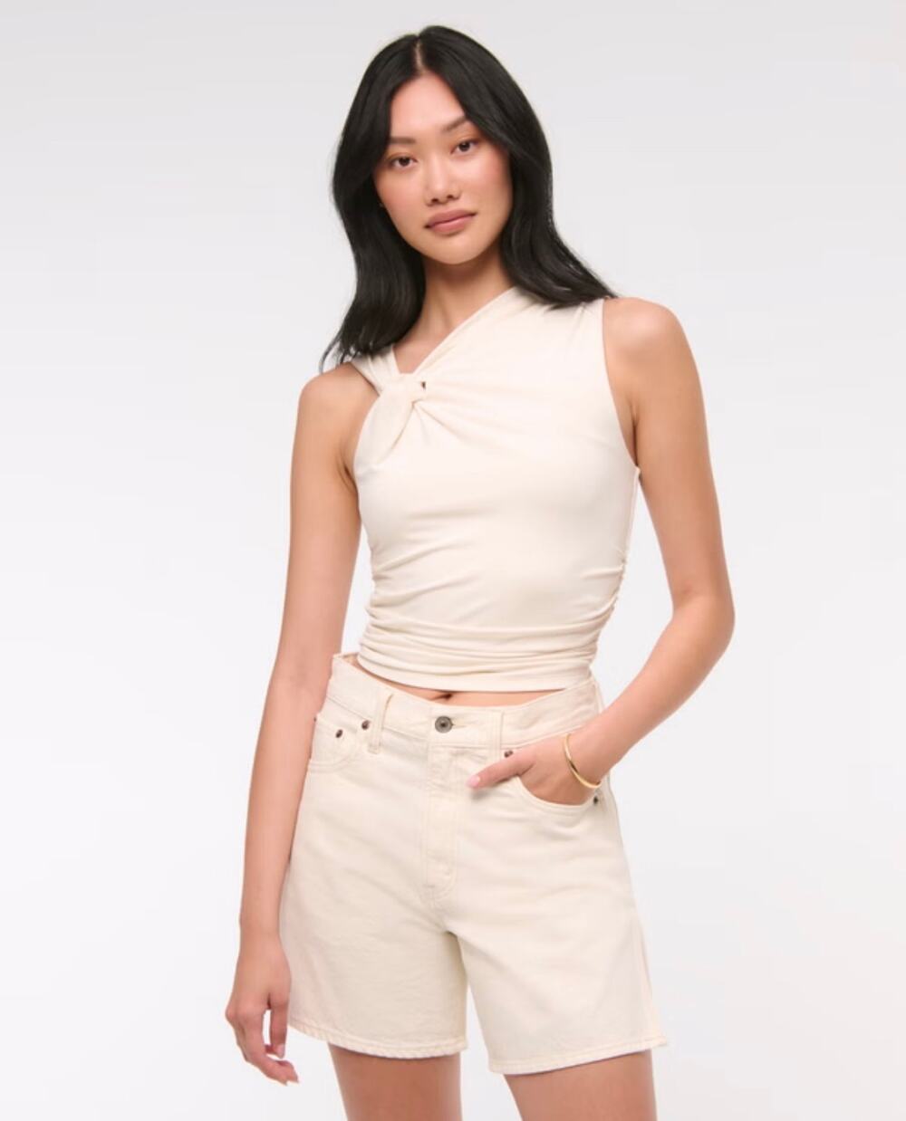 NWOT Abercrombie & Fitch High Rise Loose Shorts White Size 27/4 6” Inseam